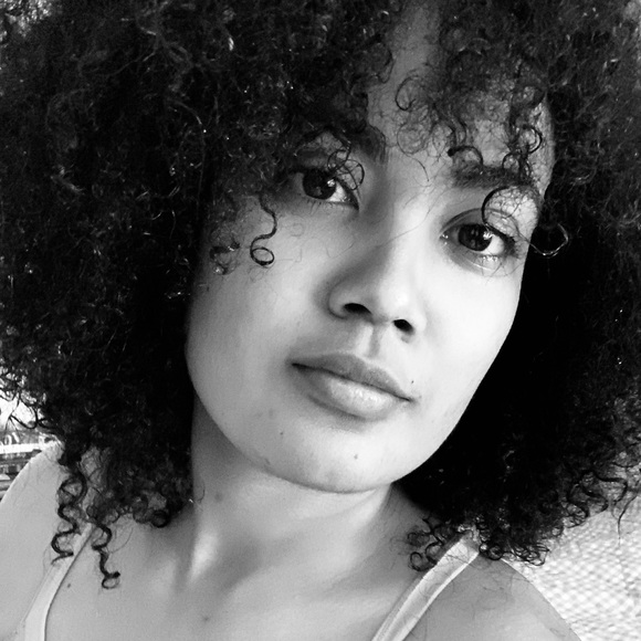 Meet your Posher, Victoria - Picture 1 of 3